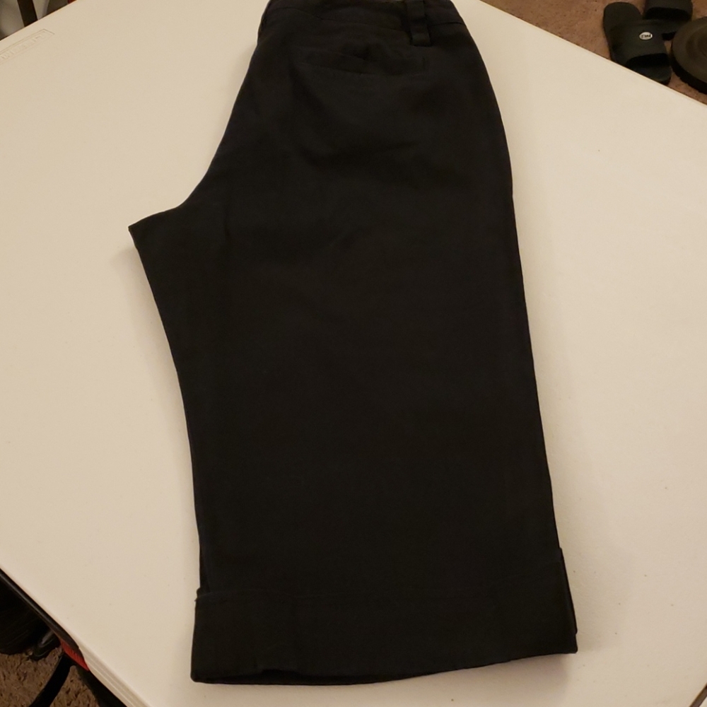 Larry Levine Petite Black Capri Size 14P